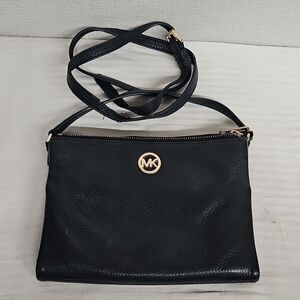 MICHAEL KORS KELLY DBL ZIP CROSSBODY BFPM-02-208